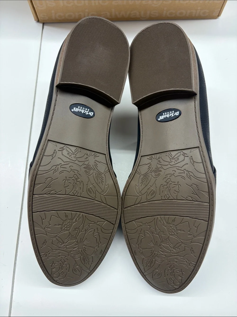 NEW Dr. Scholl's Black Slip-On Leather Loafers Women’s Size 8